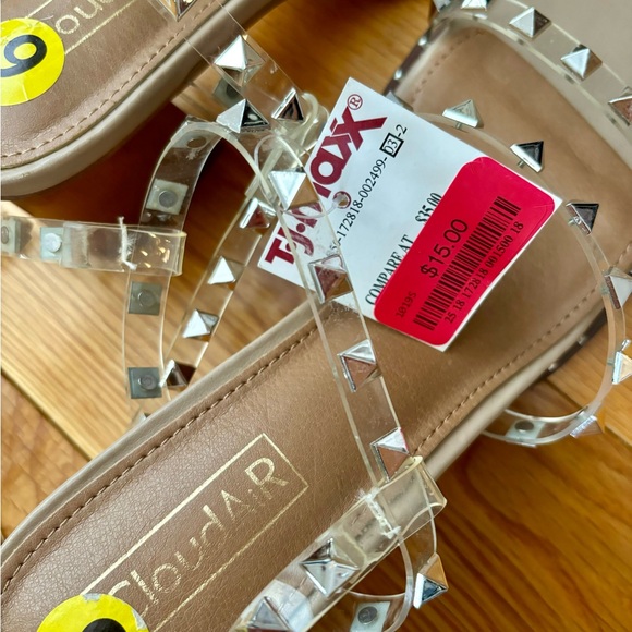 NWT Heels Size 9 - Picture 3 of 3